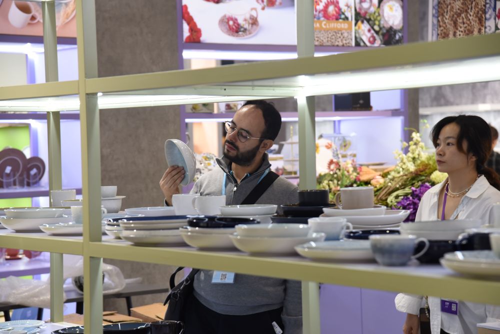 
广州市第一人民医院黄牛代挂号电话票贩子号贩子网上预约挂号,住院检查加快,财经聚焦|关键指标创新高！广交会透出外贸新气象