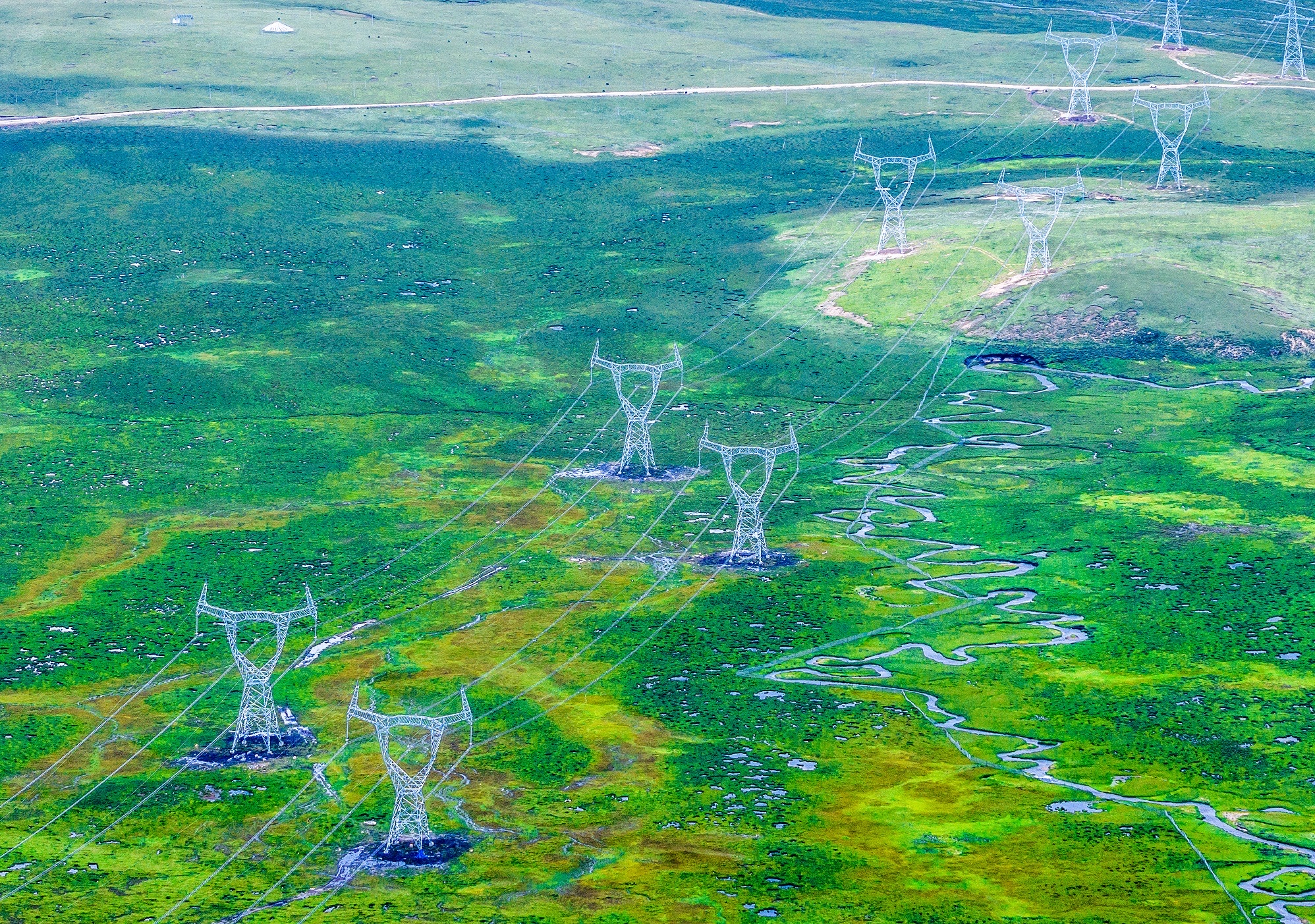 
北京301医院黄牛代挂号电话票贩子号贩子网上预约挂号,住院检查加快,高原电网织就能源转型图景