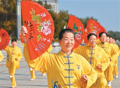 
南京各大医院黄牛代挂号电话票贩子号贩子网上预约挂号,住院检查加快,天气转寒，老年人该如何养生防病？（健康驿站）