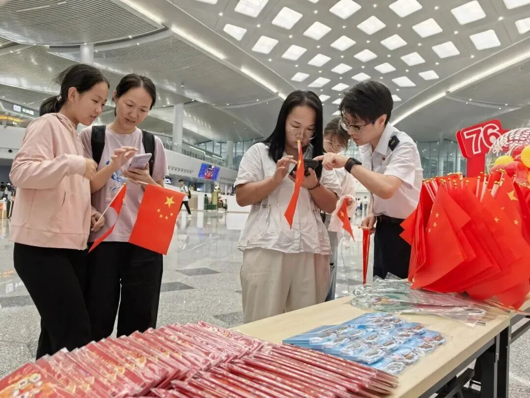 
浙江大学妇产科医院黄牛代挂号电话票贩子号贩子网上预约挂号,住院检查加快,我的铁路风景｜车站化身流动的“文化驿站”，引来旅客纷纷打卡