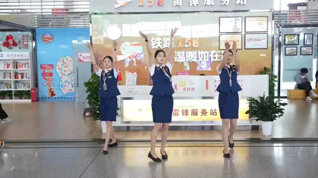 
浙江大学妇产科医院黄牛代挂号电话票贩子号贩子网上预约挂号,住院检查加快,我的铁路风景｜车站化身流动的“文化驿站”，引来旅客纷纷打卡
