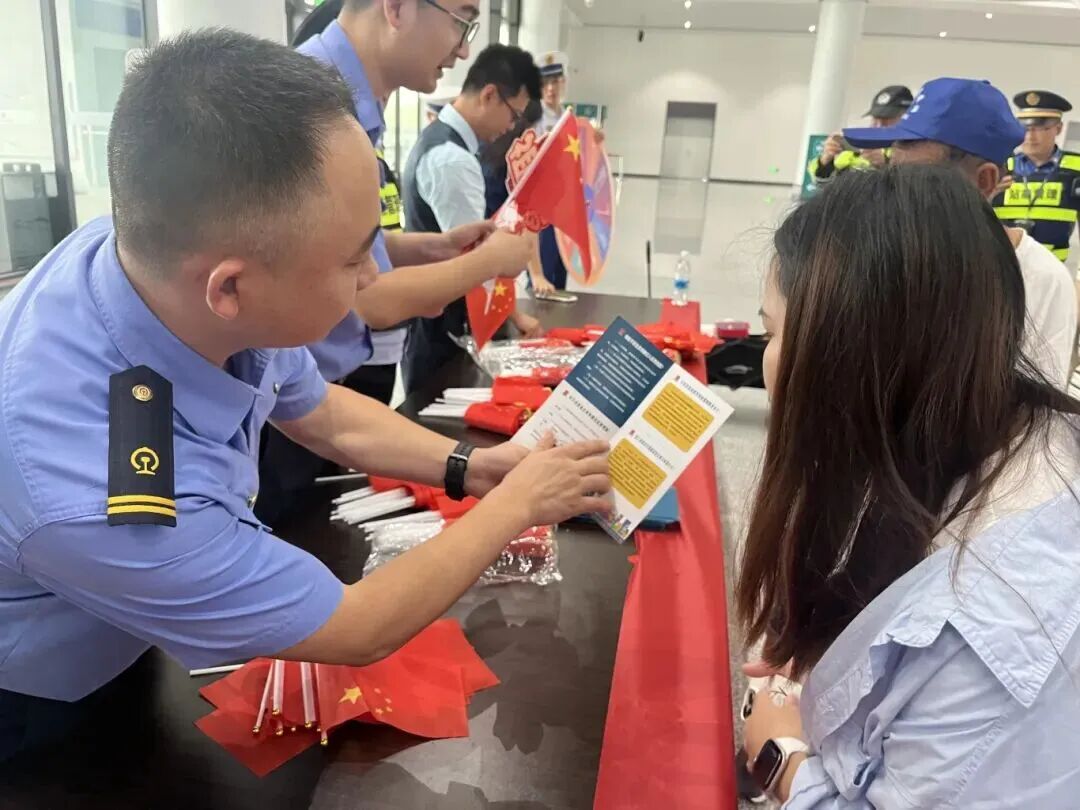 
浙江大学妇产科医院黄牛代挂号电话票贩子号贩子网上预约挂号,住院检查加快,我的铁路风景｜车站化身流动的“文化驿站”，引来旅客纷纷打卡