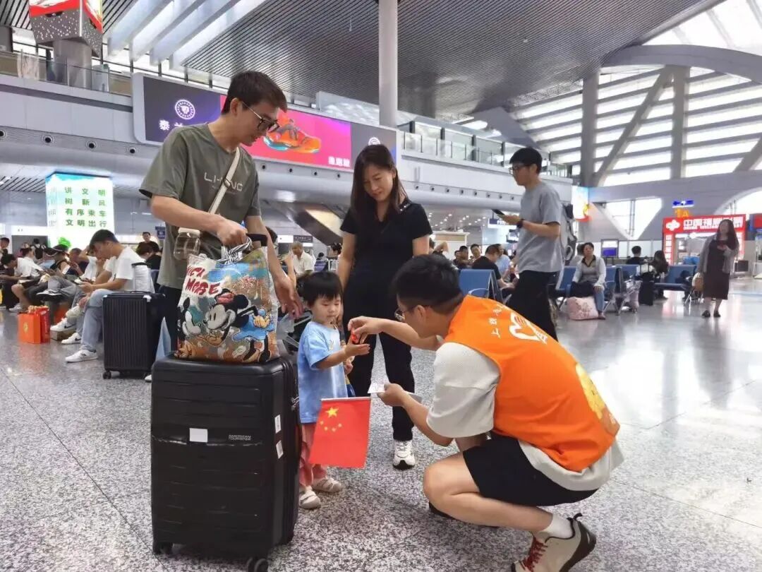 
浙江大学妇产科医院黄牛代挂号电话票贩子号贩子网上预约挂号,住院检查加快,我的铁路风景｜车站化身流动的“文化驿站”，引来旅客纷纷打卡