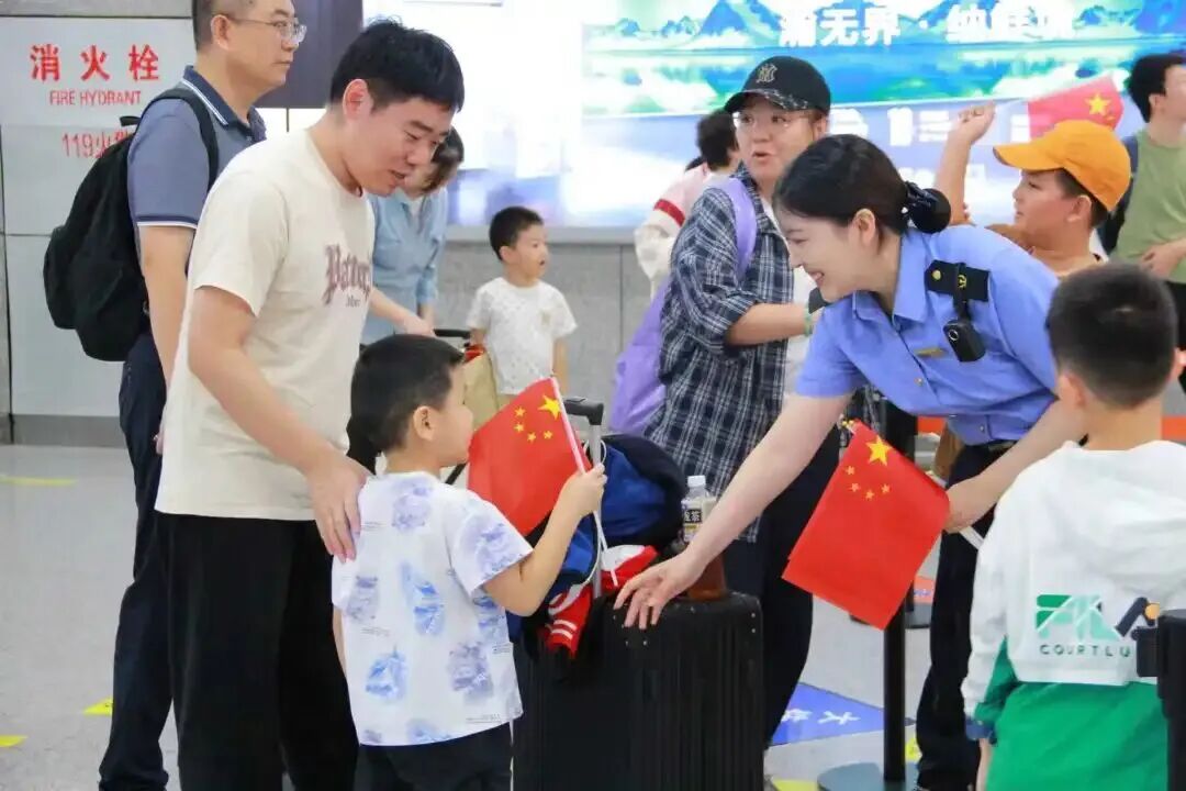 
浙江大学妇产科医院黄牛代挂号电话票贩子号贩子网上预约挂号,住院检查加快,我的铁路风景｜车站化身流动的“文化驿站”，引来旅客纷纷打卡
