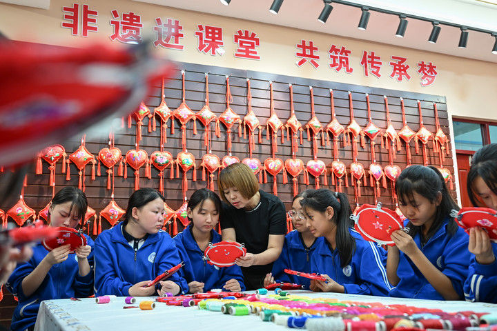 
广州各大医院黄牛代挂号电话票贩子号贩子网上预约挂号,住院检查加快,镜观·回响｜以文化人 以文育人