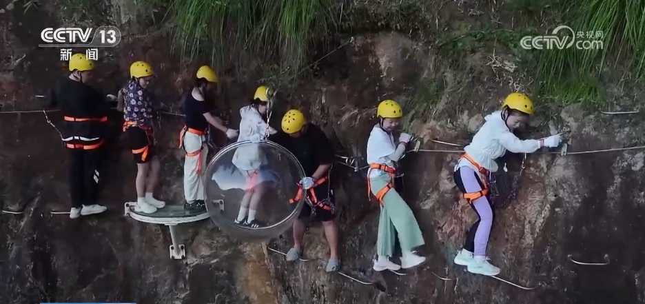 
博爱医院黄牛代挂号电话票贩子号贩子网上预约挂号,住院检查加快,看各地文旅消费热潮涌动 读懂“假日经济”里的“活力中国”