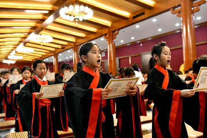 
广州各大医院黄牛代挂号电话票贩子号贩子网上预约挂号,住院检查加快,镜观·回响｜以文化人 以文育人