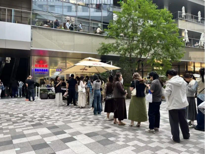 
南京儿童医院黄牛代挂号电话票贩子号贩子网上预约挂号,住院检查加快,首发经济有多火？财立方记者全国三城实探