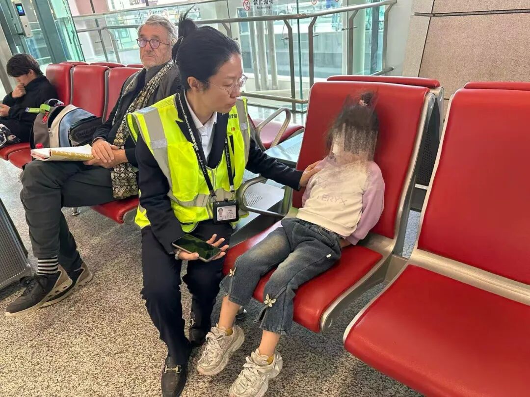 
杭州市一医院黄牛代挂号电话票贩子号贩子网上预约挂号,住院检查加快,事发西藏！航班全满，为四岁眼伤女童抢出生命通道……