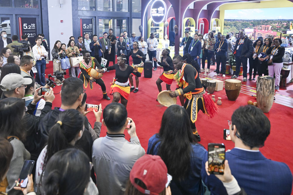 
天津眼科医院黄牛代挂号电话票贩子号贩子网上预约挂号,住院检查加快,声动进博：从文化之声感受美美与共