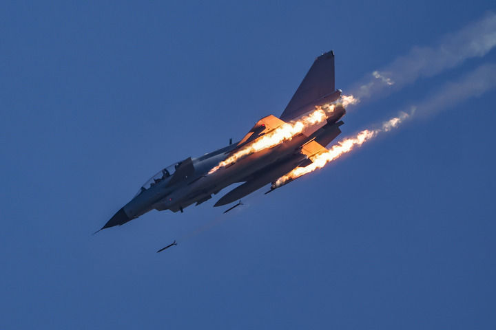 
广州市第一人民医院黄牛代挂号电话票贩子号贩子网上预约挂号,住院检查加快,蓝天在召唤