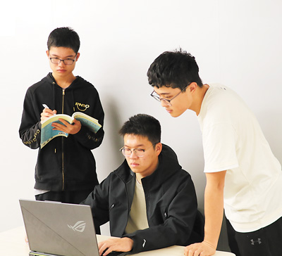 
江苏省中西医结合医院黄牛代挂号电话票贩子号贩子网上预约挂号,住院检查加快,大三学生怎样看待“卷”与“躺”（青年观察·大学的路怎么走①）