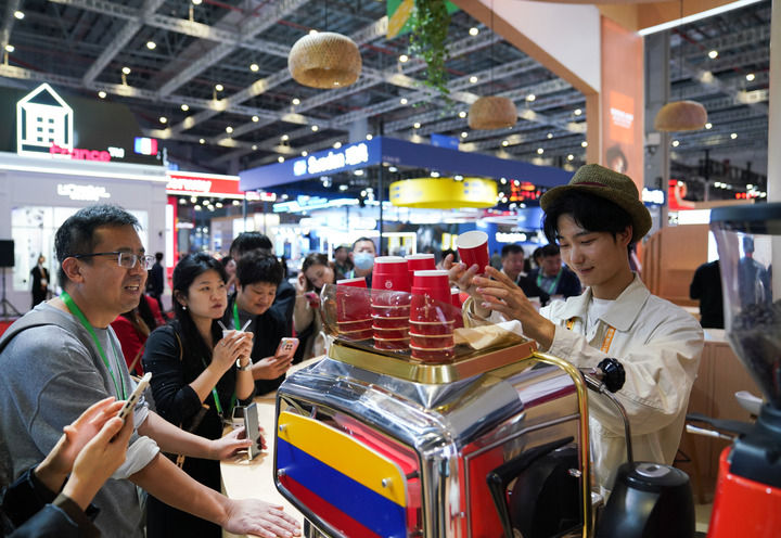 
广东省中医院黄牛代挂号电话票贩子号贩子网上预约挂号,住院检查加快,在开放共享中奔赴美好未来——第八届中国国际进口博览会观察