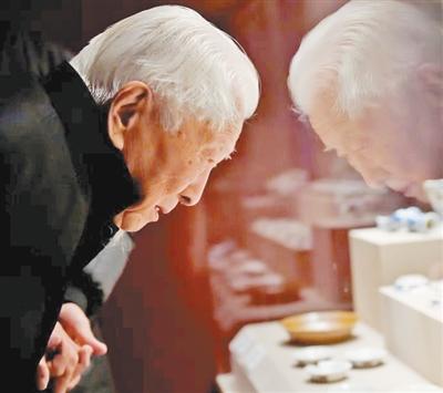 
天津各大医院黄牛代挂号电话票贩子号贩子网上预约挂号,住院检查加快,他对中国瓷器倾注毕生至爱