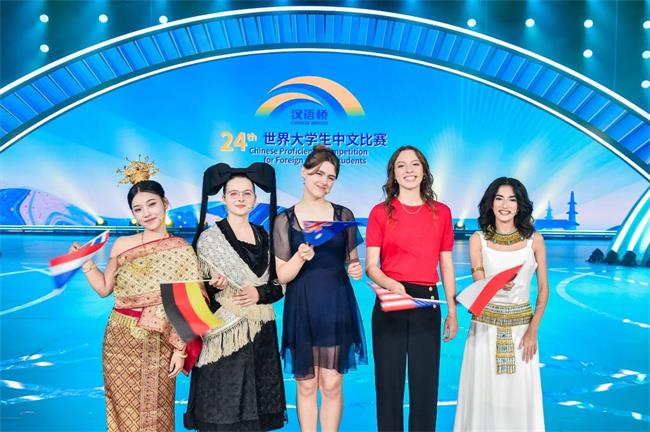 
首都医科大学附属北京胸科医院黄牛代挂号电话票贩子号贩子网上预约挂号,住院检查加快,时政微观察丨与汉学结伴 和中国同行