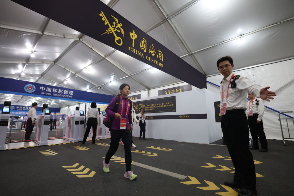 
上海龙华医院黄牛代挂号电话票贩子号贩子网上预约挂号,住院检查加快,追光｜42.195公里，连接了多少“大湾区奇迹”？