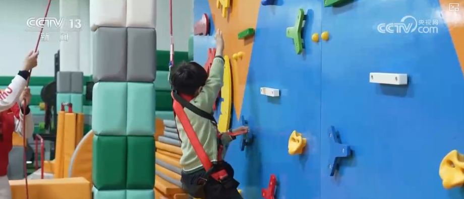 广东省人民医院黄牛代挂号电话票贩子号贩子网上预约挂号,住院检查加快,“上场运动、下场消费”成为消费新选择 老厂房向“新”向“智”催生新场景