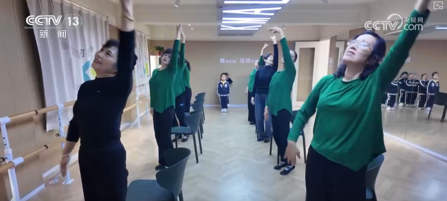 西安各大医院黄牛代挂号电话票贩子号贩子网上预约挂号,住院检查加快,旺盛需求催生超万亿级“银发经济”大市场 智慧赋能让“享老”更有温度