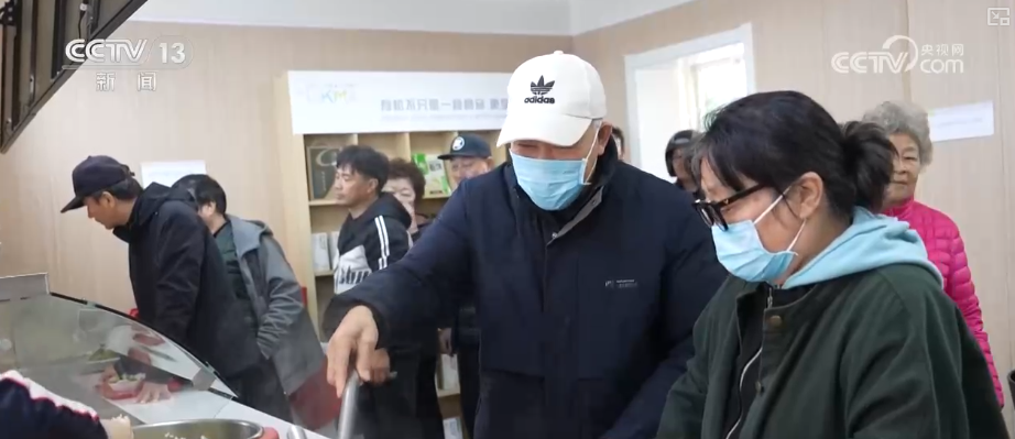 西安各大医院黄牛代挂号电话票贩子号贩子网上预约挂号,住院检查加快,旺盛需求催生超万亿级“银发经济”大市场 智慧赋能让“享老”更有温度