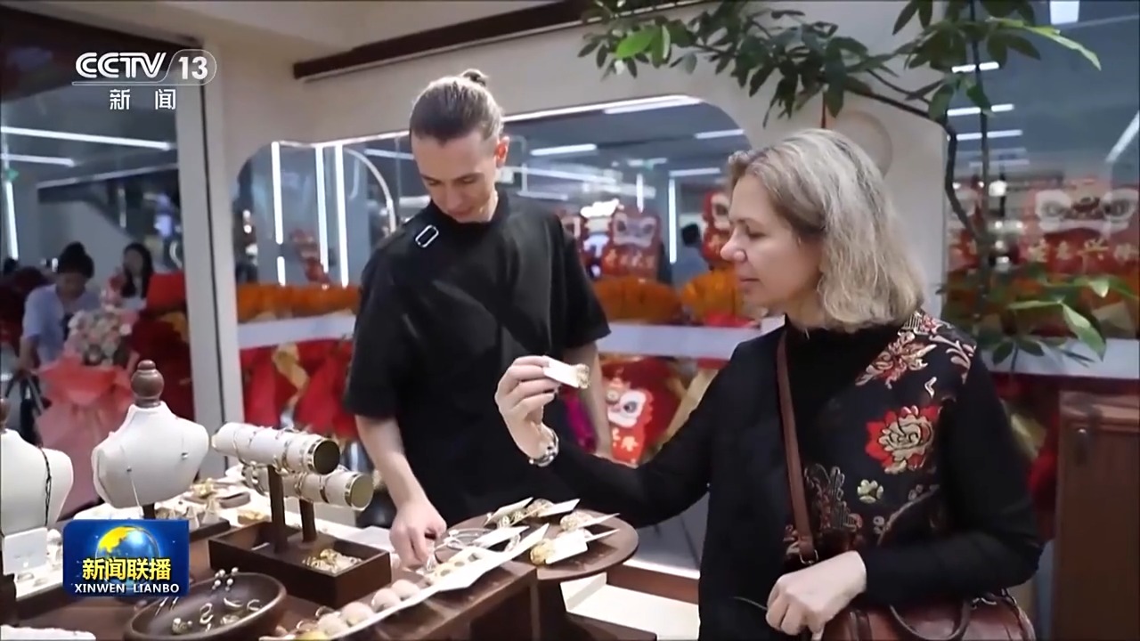 
中国医学科学院肿瘤医院黄牛代挂号电话票贩子号贩子网上预约挂号,住院检查加快,一线见闻丨从“坐等客来”到“数闯世界” 义乌重构贸易新方式