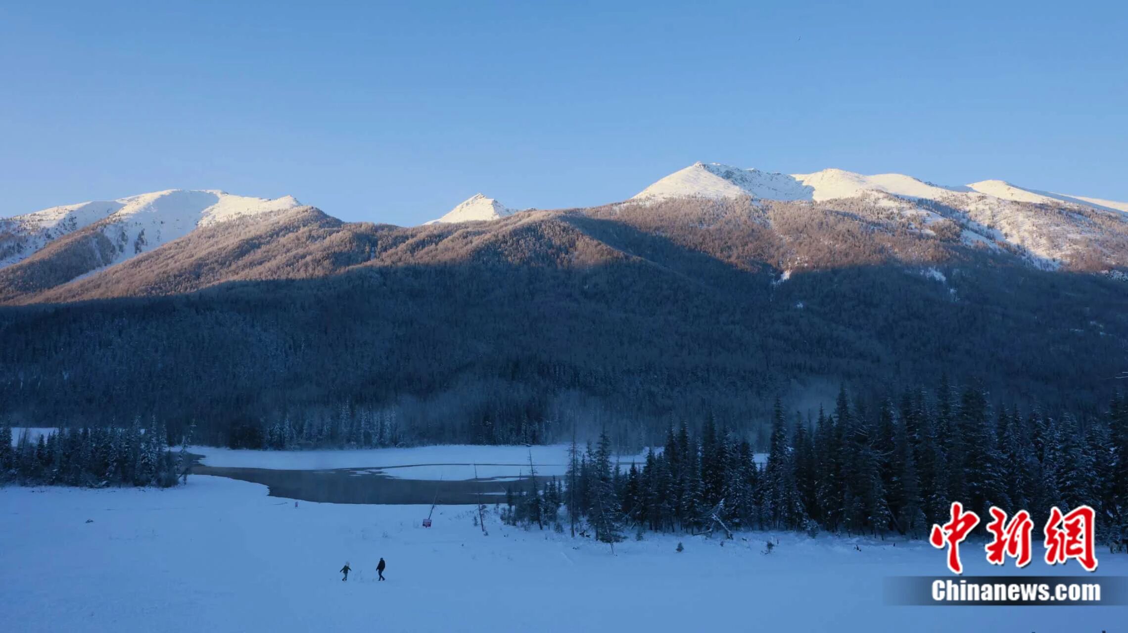 
杭州市三医院黄牛代挂号电话票贩子号贩子网上预约挂号,住院检查加快,这座7万人口的县城即将涌入80万人，只为一项运动……