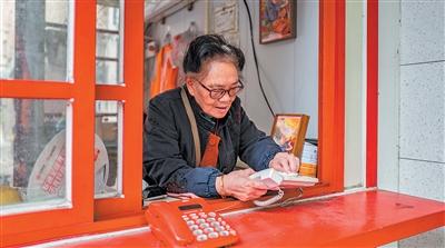 
北京人民医院黄牛代挂号电话票贩子号贩子网上预约挂号,住院检查加快,小小电话亭，也是城市的一个小窗口（暖相册）