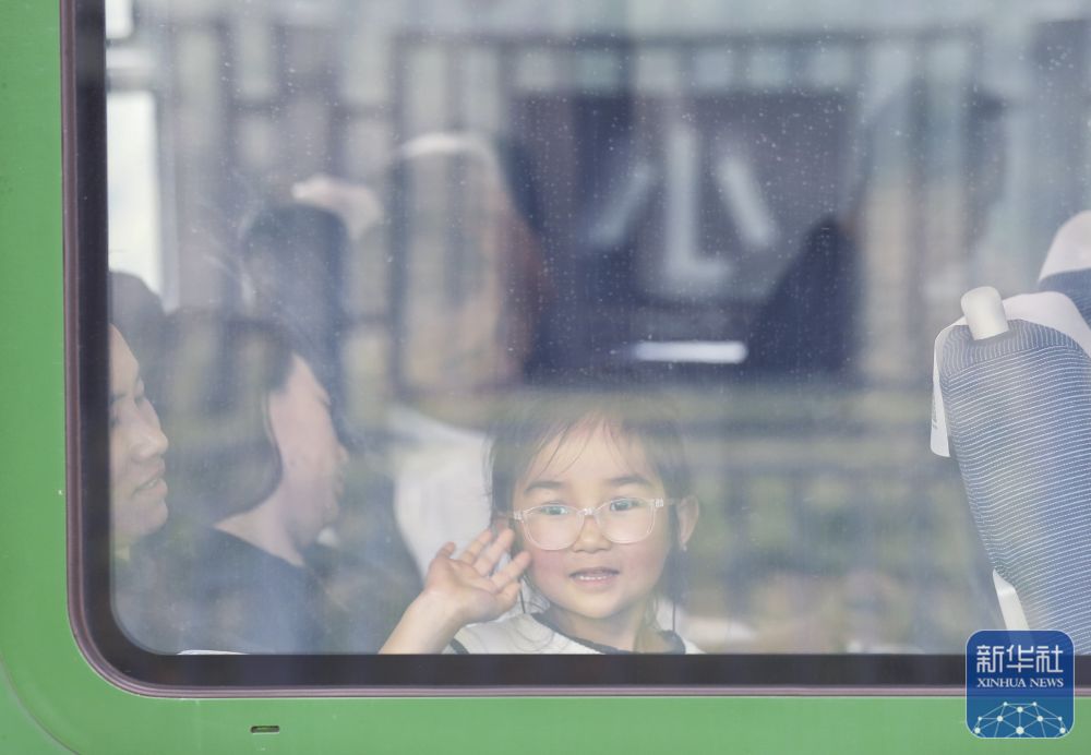 
上海第九人民医院黄牛代挂号电话票贩子号贩子网上预约挂号,住院检查加快,四中全会精神在基层丨这座宝藏车站让山乡居民搭上“幸福快车”