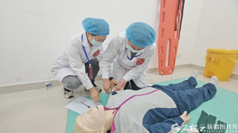 
广东省人民医院黄牛代挂号电话票贩子号贩子网上预约挂号,住院检查加快,天山观察丨新疆乡村医生的“进阶”路