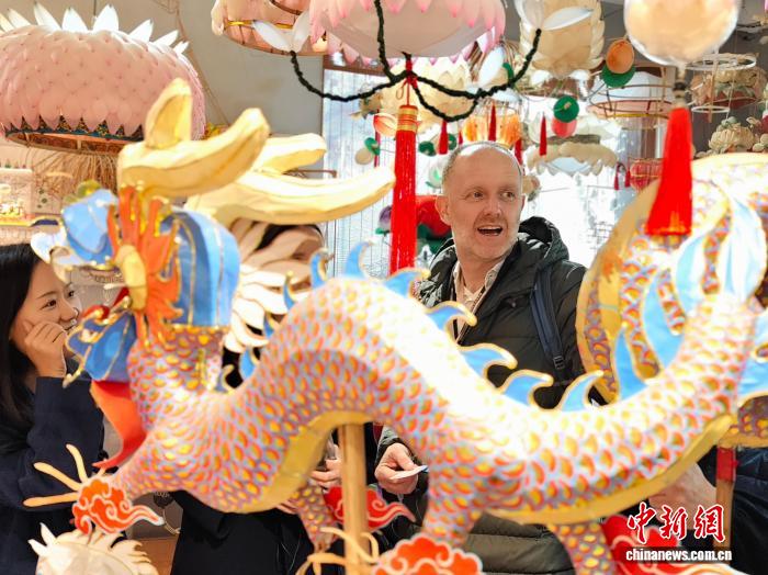 
北京同仁医院黄牛代挂号电话票贩子号贩子网上预约挂号,住院检查加快,世界市长在古都南京看古城更新中如何“护根”