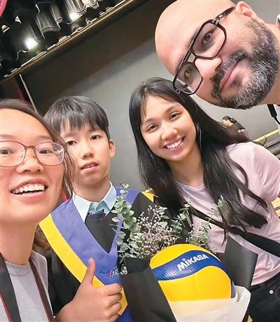 
长沙各大医院黄牛代挂号电话票贩子号贩子网上预约挂号,住院检查加快,扎根小城，他们这样选择（我在中国·行耕记）