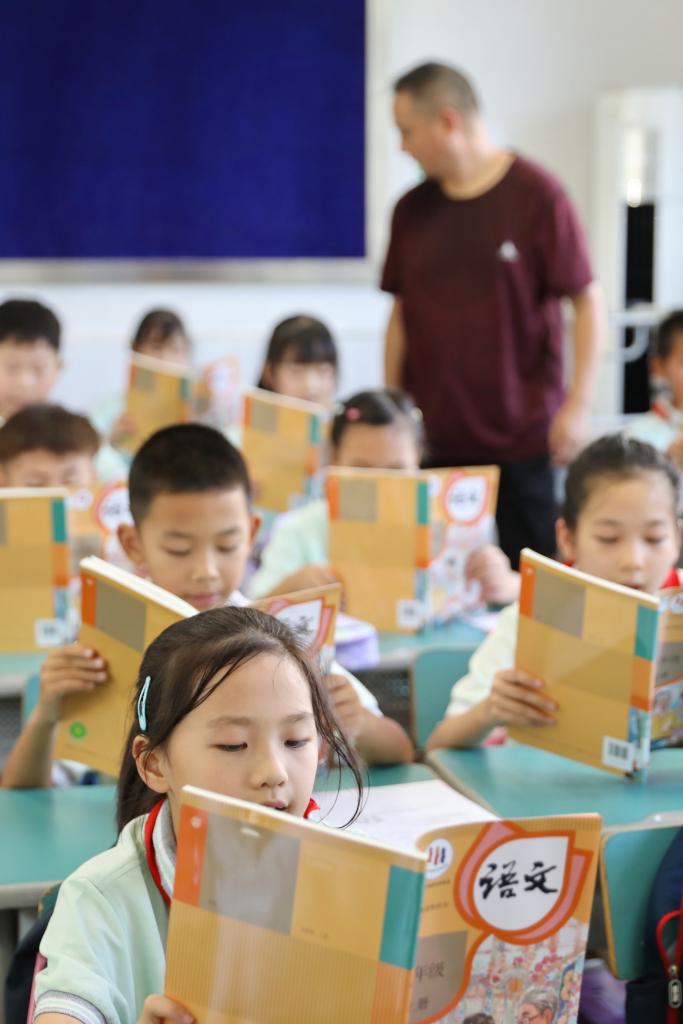 
杭州市三医院黄牛代挂号电话票贩子号贩子网上预约挂号,住院检查加快,热词看未来｜办好人民满意的教育