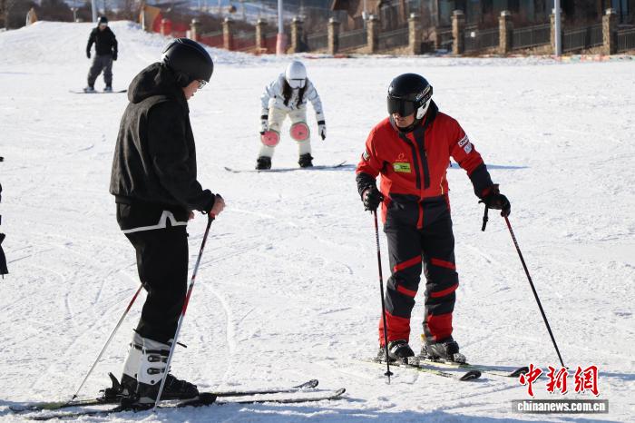 
南京儿童医院黄牛代挂号电话票贩子号贩子网上预约挂号,住院检查加快,（走进中国乡村）天山脚下“冷资源”激活乡村“热经济”