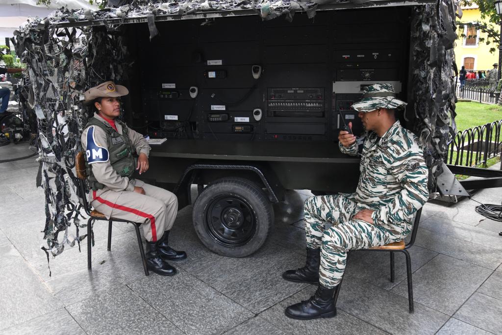 
广东省中医院二沙岛医院黄牛号贩子票贩子代网上预约代挂号电话美国要对委“动手”？多家航司停飞委内瑞拉航班
