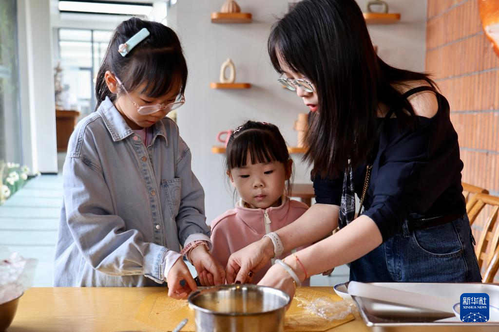 
天津血液研究所黄牛代挂号电话票贩子号贩子网上预约挂号,住院检查加快,中国经济样本观察·县域样本篇丨从“养在深闺”到惊艳世人——揭秘庐江之变的密码