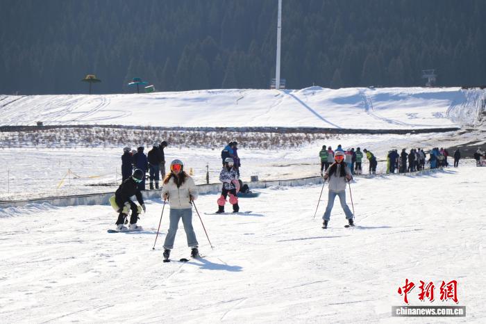 
南京儿童医院黄牛代挂号电话票贩子号贩子网上预约挂号,住院检查加快,（走进中国乡村）天山脚下“冷资源”激活乡村“热经济”