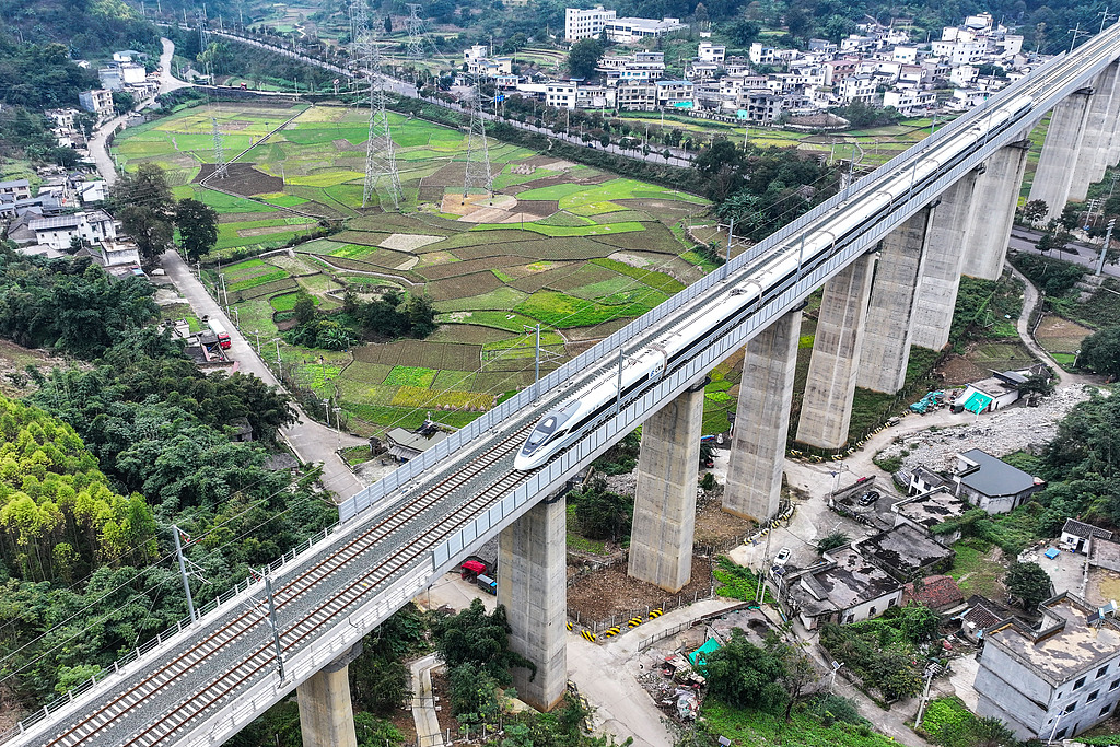 
中日友好医院黄牛代挂号电话票贩子号贩子网上预约挂号,住院检查加快,从“铁路修到苗家寨”到高铁全覆盖，贵州青山挂起“银飘带”