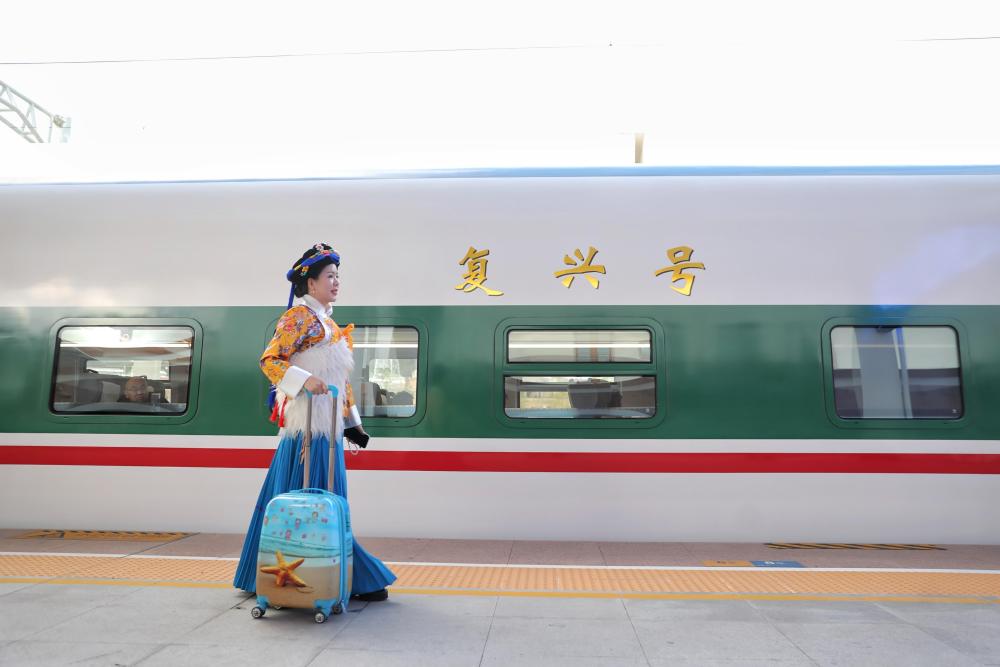 
江苏省中西医结合医院黄牛代挂号电话票贩子号贩子网上预约挂号,住院检查加快,十五五规划@你｜一条“云岭天路”串起的幸福密码