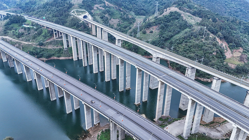 
中日友好医院黄牛代挂号电话票贩子号贩子网上预约挂号,住院检查加快,从“铁路修到苗家寨”到高铁全覆盖，贵州青山挂起“银飘带”