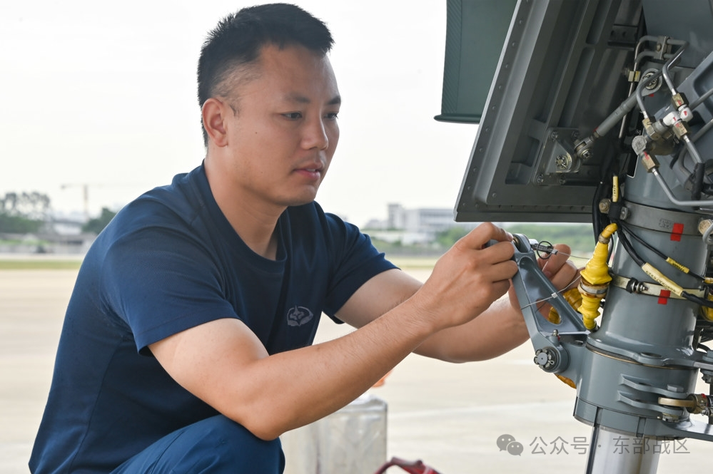 
上海儿科医院黄牛代挂号电话票贩子号贩子网上预约挂号,住院检查加快,“计时，起飞！” 云端之上飞行员锤炼实战能力