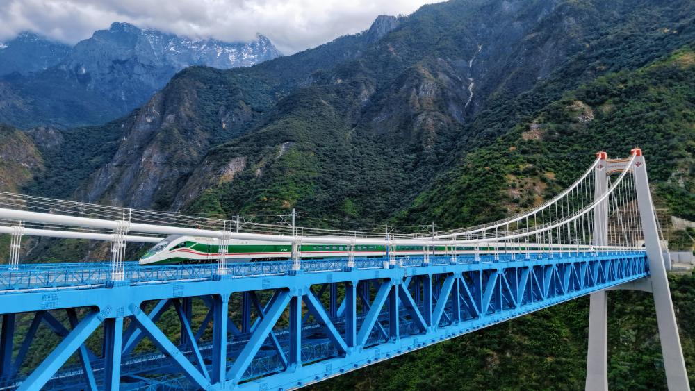 
江苏省中西医结合医院黄牛代挂号电话票贩子号贩子网上预约挂号,住院检查加快,十五五规划@你｜一条“云岭天路”串起的幸福密码