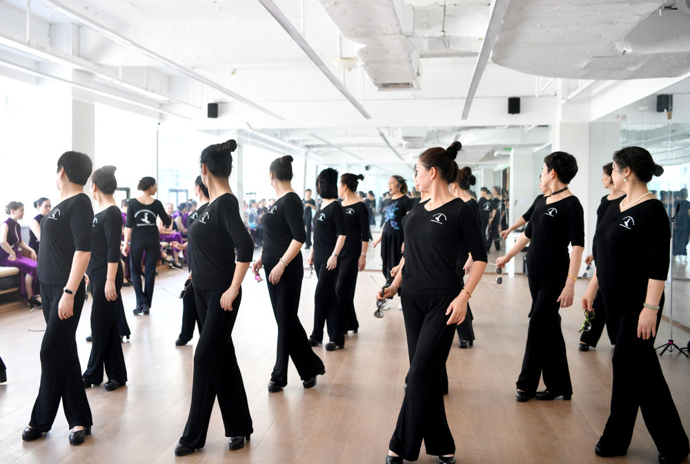 
中国人民解放军总医院黄牛代挂号电话票贩子号贩子网上预约挂号,住院检查加快,新华视点·关注城市更新|“00”后为啥又开始爱逛街了？