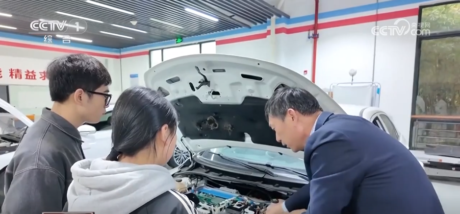 长沙湘雅医院黄牛代挂号电话票贩子号贩子网上预约挂号,住院检查加快,“新”字突出!各地不断打造人才培养新生态 激发高质量发展新动能