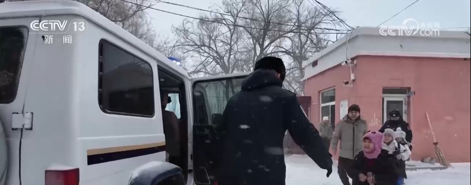 
广东省人民医院黄牛代挂号电话票贩子号贩子网上预约挂号,住院检查加快,冷空气频繁影响我国各地 多方联动“攥指成拳”清冰除雪保畅通