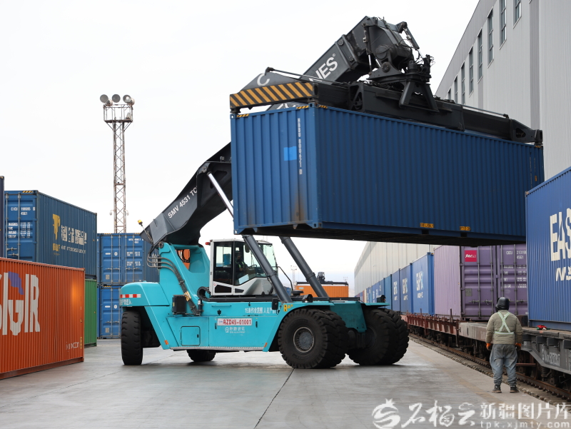 
北京天坛医院黄牛代挂号电话票贩子号贩子网上预约挂号,住院检查加快,阿拉山口铁路口岸今年通行班列突破7000列