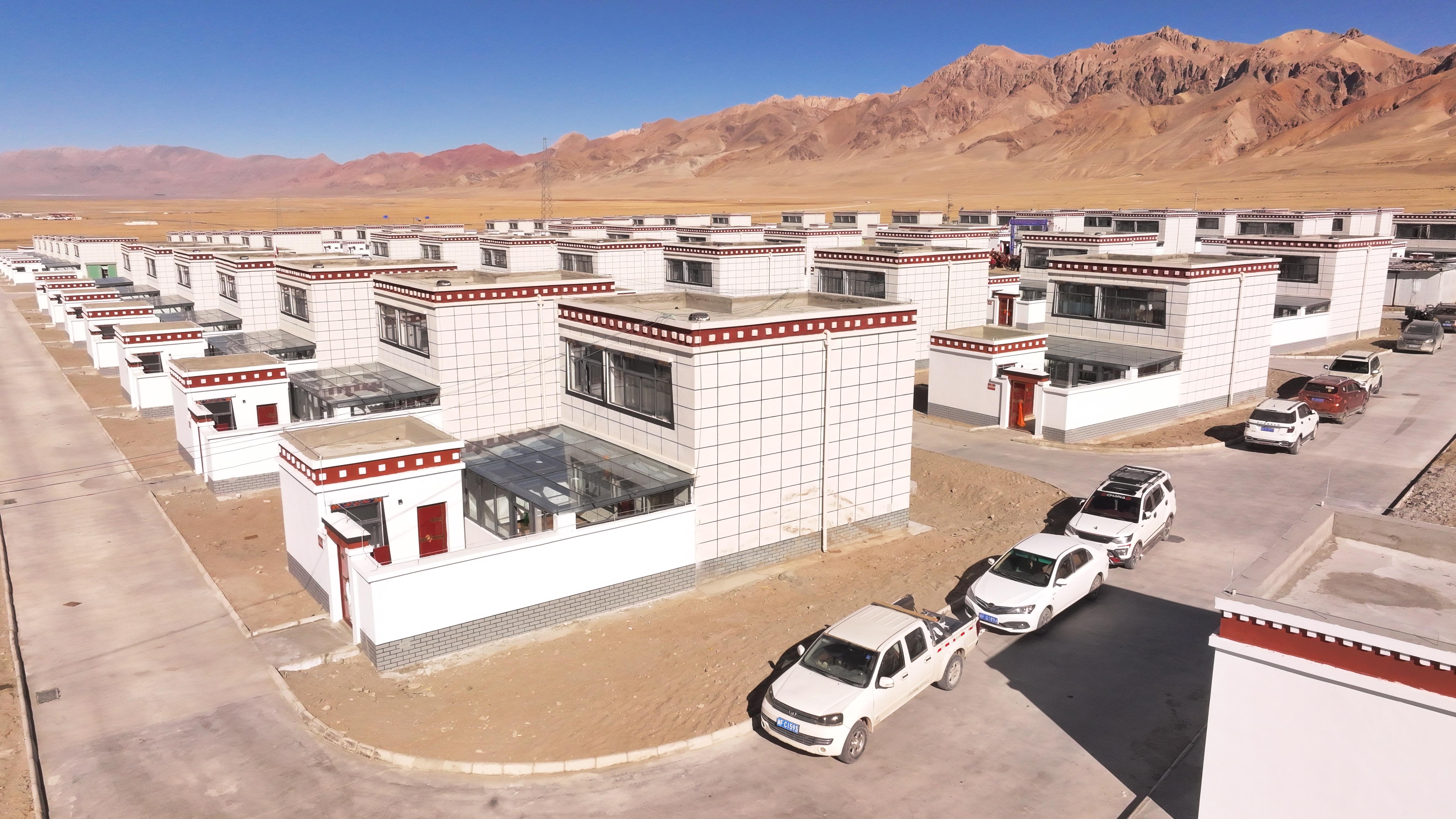 
空军特色医学中心黄牛代挂号电话票贩子号贩子网上预约挂号,住院检查加快,改则县麻米乡茶措村举行宜居宜业和美新村新居入住仪式