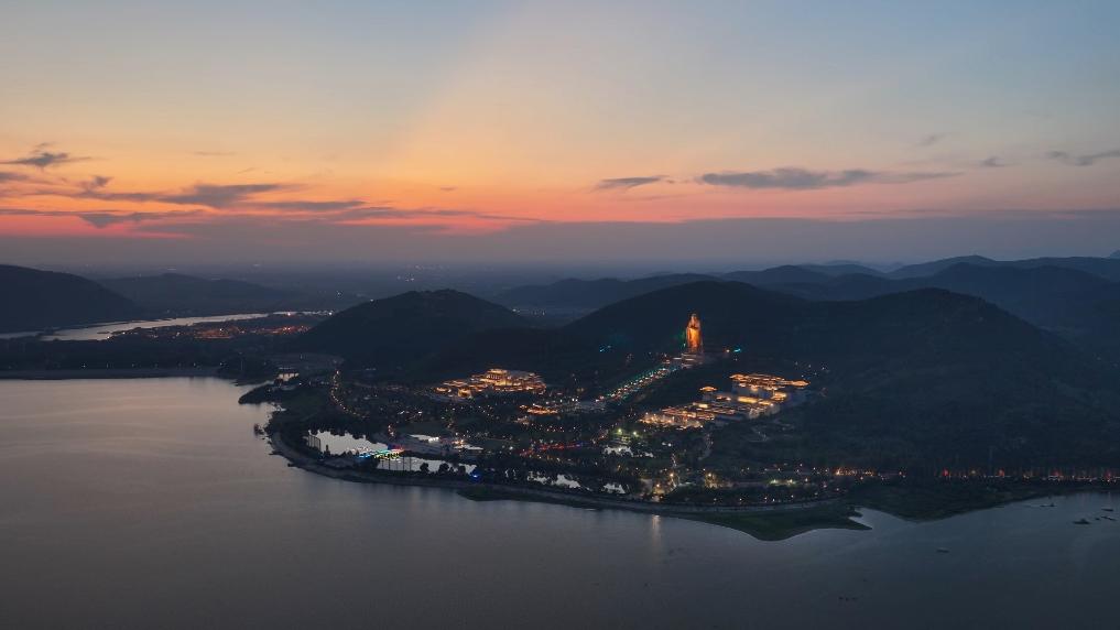 
浙江医院黄牛代挂号电话票贩子号贩子网上预约挂号,住院检查加快,新华视点｜文旅消费提质升级 多地经济焕发冬日新活力