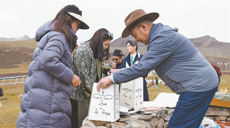 
中山大学附属第三医院黄牛代挂号电话票贩子号贩子网上预约挂号,住院检查加快,千年技艺焕新生 传承赋能惠民生