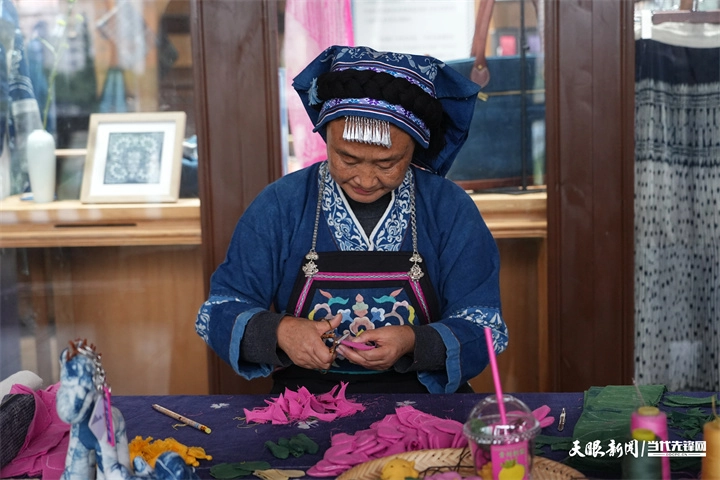 南京市中医院黄牛代挂号电话票贩子号贩子网上预约挂号,住院检查加快,网媒看贵州·锦绣展黔程|锦绣花开,落地有声!