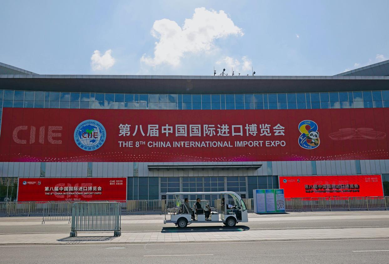 
东直门医院黄牛代挂号电话票贩子号贩子网上预约挂号,住院检查加快,“四叶草”绽新颜 静待第八届进博会