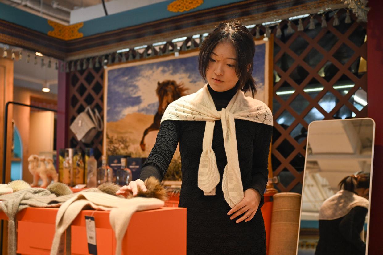 
杭州各大医院黄牛代挂号电话票贩子号贩子网上预约挂号,住院检查加快,上海：进博集市迎客来